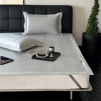 91家纺网 家纺一手货源 找家纺 （总）三味舒屋 2025新款轻奢主义抗菌防螨凉感提花冰丝养生席床席款