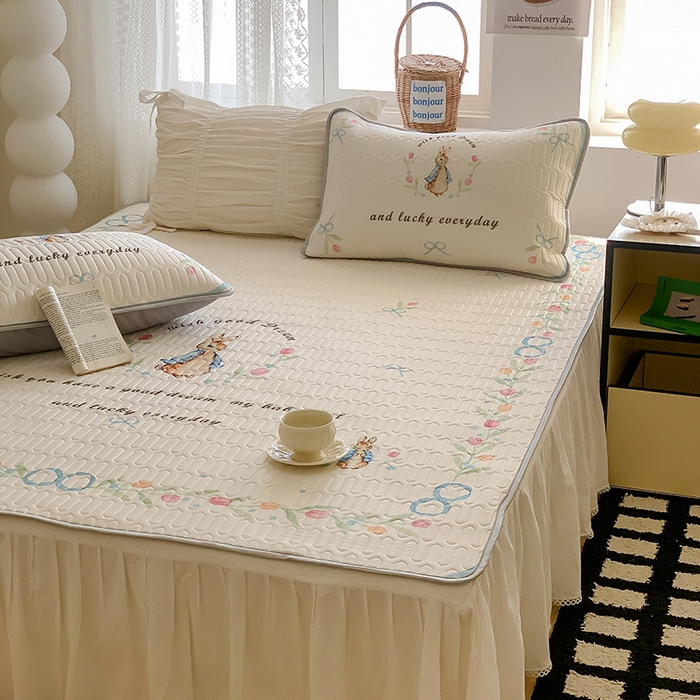 91家纺网 家纺一手货源 找家纺 顾里家纺 顾里家纺 2024新款凉感丝数码印花INS风大版凉席三件套 彼得兔