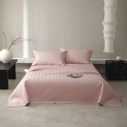 91家纺网 家纺一手货源 找家纺 薏思家纺 60兰精天丝夹棉床盖三件套系列（外贸原单） 蜜桃浅粉