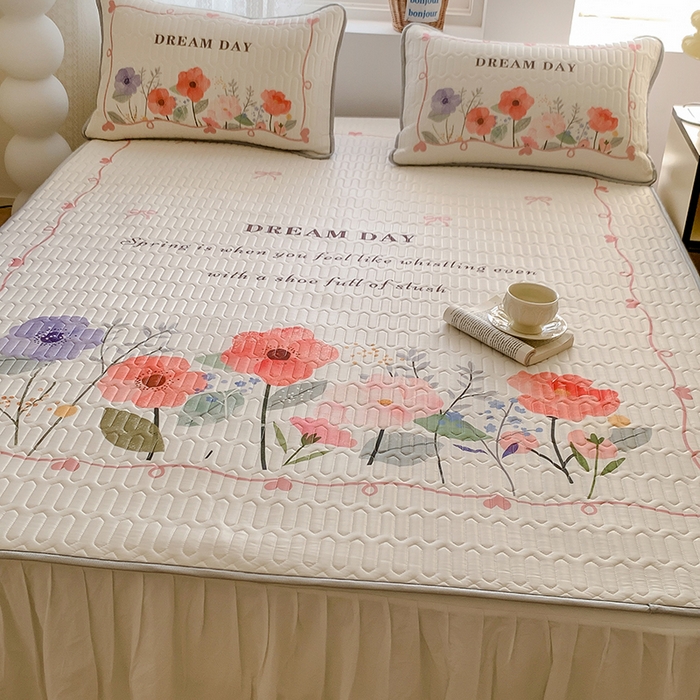 91家纺网 家纺一手货源 找家纺 顾里家纺 顾里家纺 2024新款凉感丝数码印花INS风大版凉席三件套 晕染花花