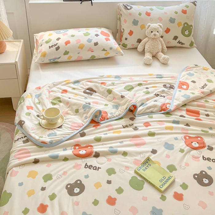 91家纺网 家纺一手货源 找家纺 葡萄家 2024新款A类母婴级大豆纤维牛奶丝针织棉夏凉被 迷彩小熊