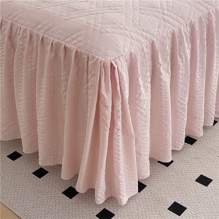 91家纺网 家纺一手货源 找家纺 十个点 2024新款亲肤水洗泡泡棉夹棉绗缝床裙款单品及套件 玉粉