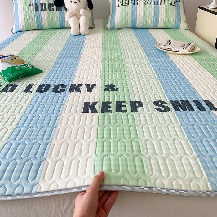 91家纺网 家纺一手货源 找家纺 顾里家纺 顾里家纺 2024新款凉感丝数码印花INS风大版凉席三件套 时尚条纹