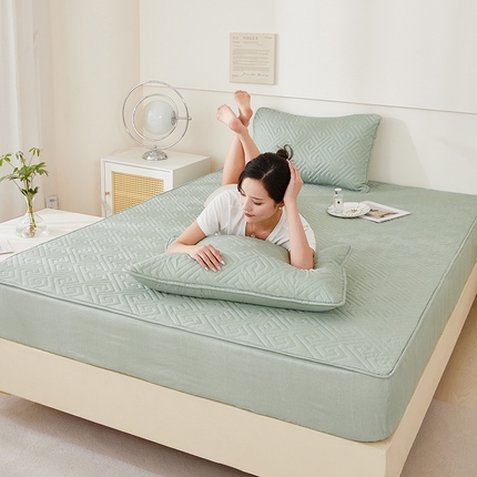 91家纺网 家纺一手货源 找家纺 （总）茉保家纺 2024新款加厚磨毛回形格夹棉床笠