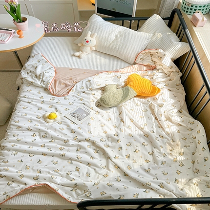 91家纺网 家纺一手货源 找家纺 顾里家纺 2024新款ins韩系华夫格夏凉被夏被空调被 复古碎花