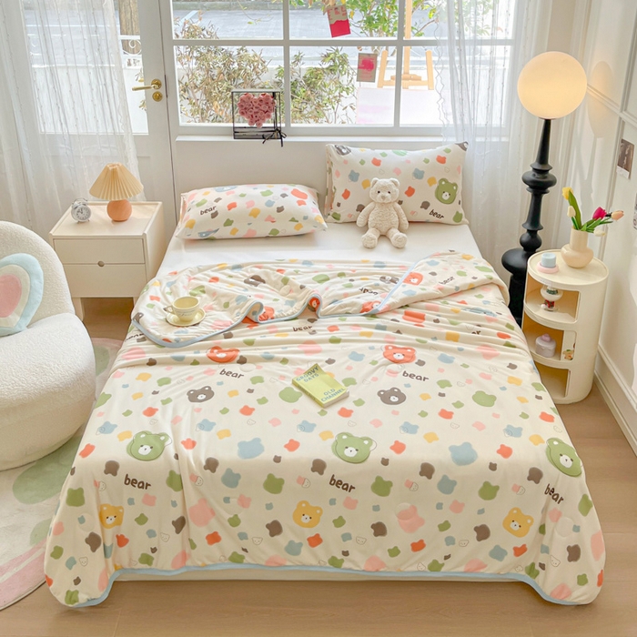 91家纺网 家纺一手货源 找家纺 葡萄家 2024新款A类母婴级大豆纤维牛奶丝针织棉夏凉被 迷彩小熊