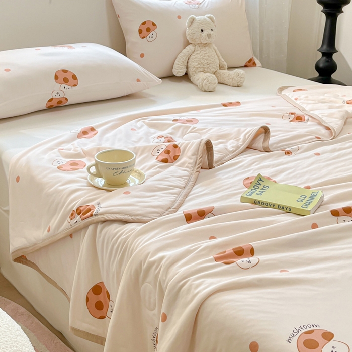 91家纺网 家纺一手货源 找家纺 葡萄家 2024新款A类母婴级大豆纤维牛奶丝针织棉夏凉被 奶油蘑菇