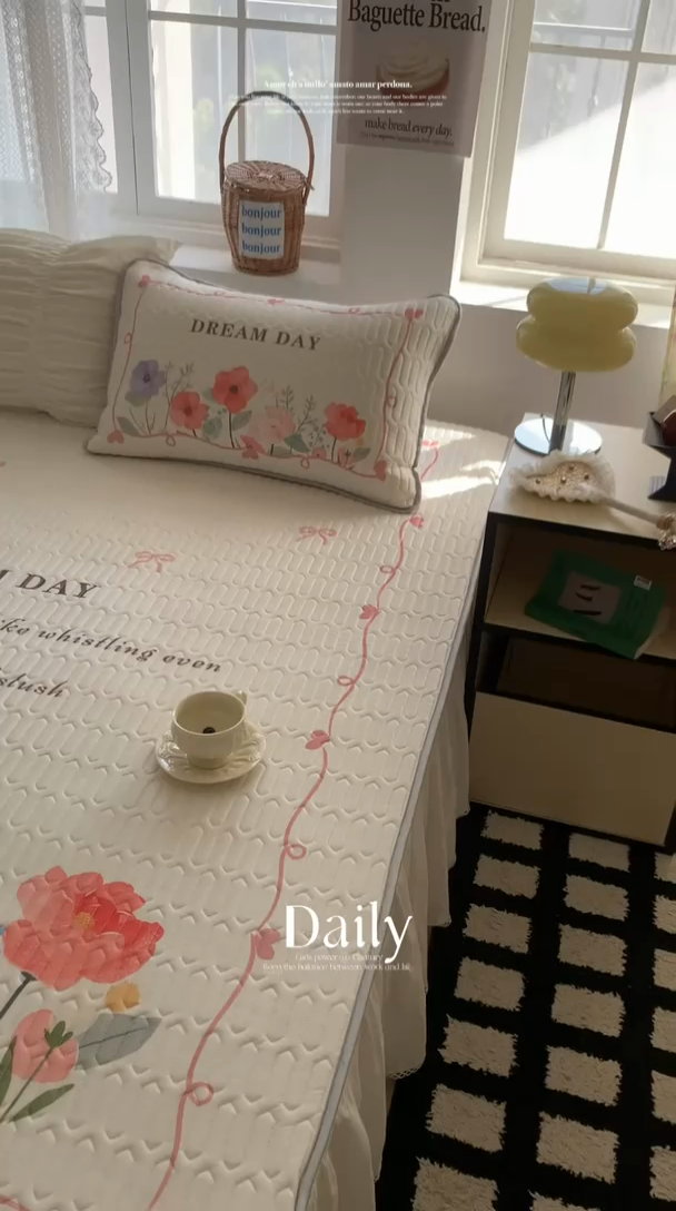 91家纺网 家纺一手货源 找家纺 顾里家纺 顾里家纺 2024新款凉感丝数码印花INS风大版凉席三件套 晕染花花