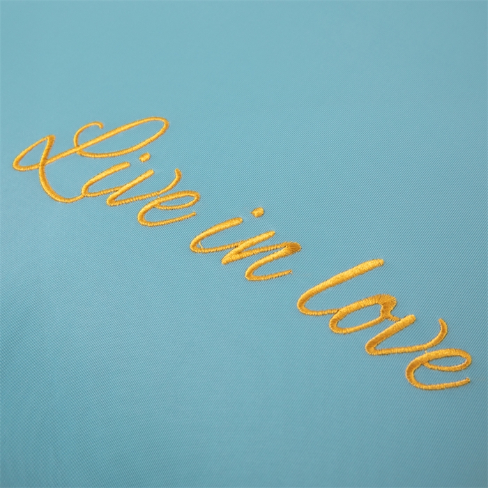 91家纺网 家纺一手货源 找家纺 照世 2024新款凉感丝轻奢抱枕被 云水绿