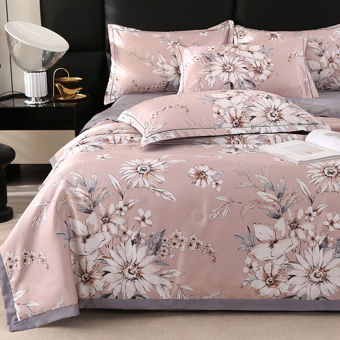 91家纺网 家纺一手货源 找家纺 富之航家纺 2024新款拼角宽边水洗天丝夏被四件套 花悦吟粉