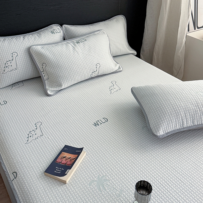 91家纺网 家纺一手货源 找家纺 2024 新款A类立体提花冰豆豆凉感抗菌凉席床笠款 小恐龙绿