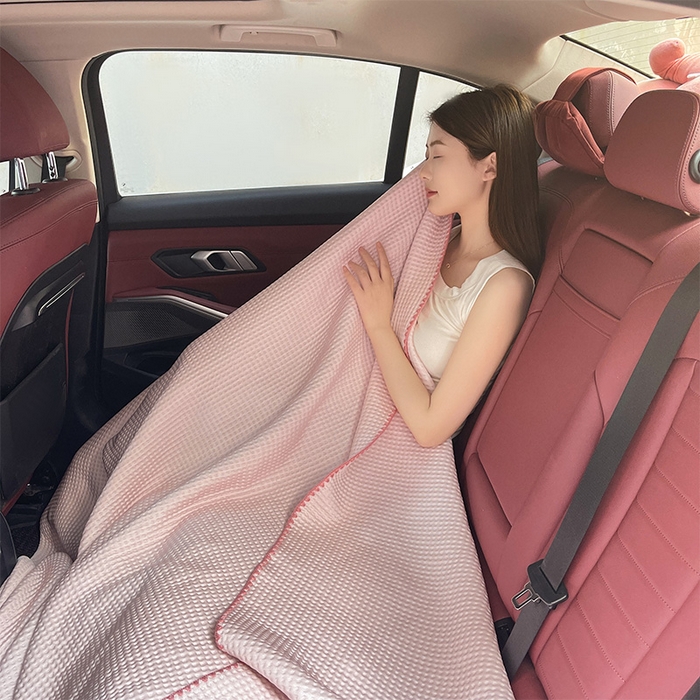 91家纺网 家纺一手货源 找家纺 伊被源 2024新款A类华夫格凉感丝盖毯点点夏被 元气粉