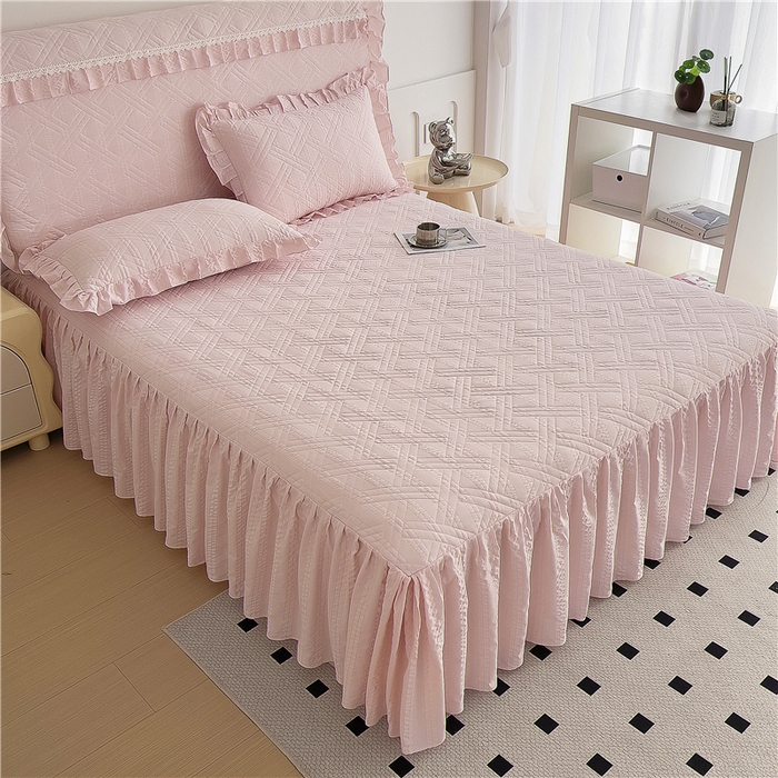 91家纺网 家纺一手货源 找家纺 2024新款亲肤水洗泡泡棉夹棉绗缝床裙款单品及套件 玉粉