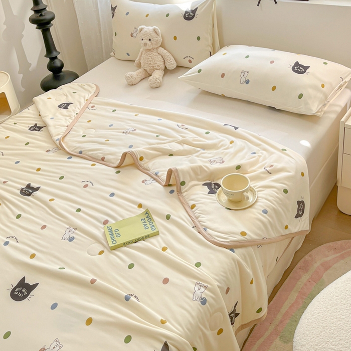 91家纺网 家纺一手货源 找家纺 葡萄家 2024新款A类母婴级大豆纤维牛奶丝针织棉夏凉被 波点猫