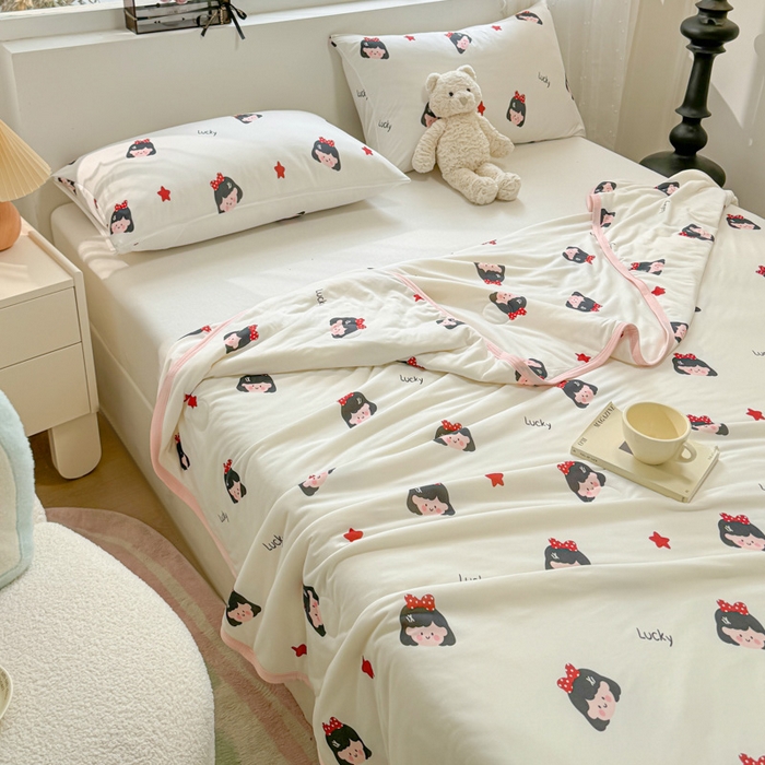 91家纺网 家纺一手货源 找家纺 葡萄家 2024新款A类母婴级大豆纤维牛奶丝针织棉夏凉被 可爱丸子