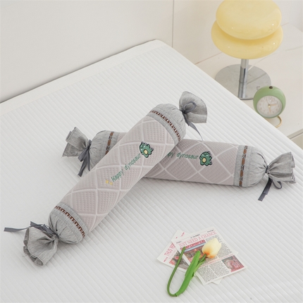 91家纺网 家纺一手货源 找家纺 （总）织布人 2024新款颈椎枕夏季凉感冰丝糖果牵引颈椎枕午睡枕护颈枕头枕芯