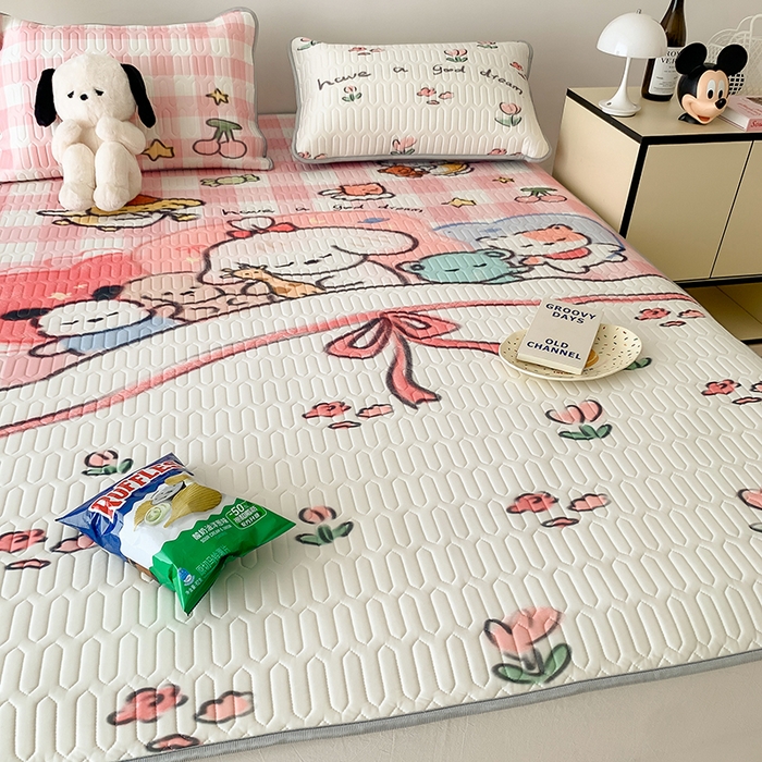 91家纺网 家纺一手货源 找家纺 顾里家纺 顾里家纺 2024新款凉感丝数码印花INS风大版凉席三件套 晚安宝贝