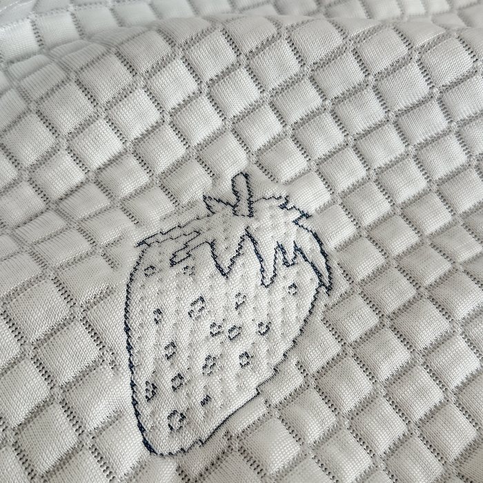 91家纺网 家纺一手货源 找家纺 2024 新款A类立体提花冰豆豆凉感抗菌凉席床笠款 小草莓蓝灰