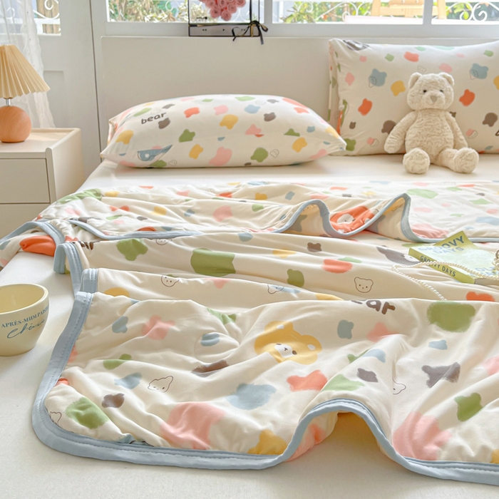 91家纺网 家纺一手货源 找家纺 葡萄家 2024新款A类母婴级大豆纤维牛奶丝针织棉夏凉被 迷彩小熊