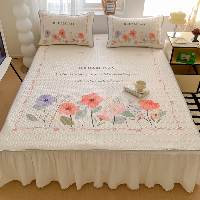 91家纺网 家纺一手货源 找家纺 顾里家纺 顾里家纺 2024新款凉感丝数码印花INS风大版凉席三件套 晕染花花