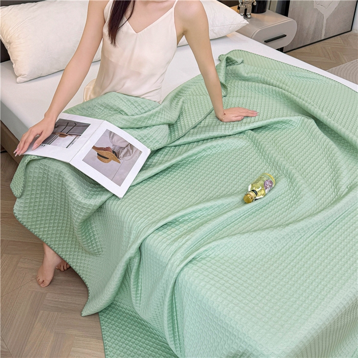 91家纺网 家纺一手货源 找家纺 伊被源 2024新款A类多功能抗菌夏凉被 冰翠绿