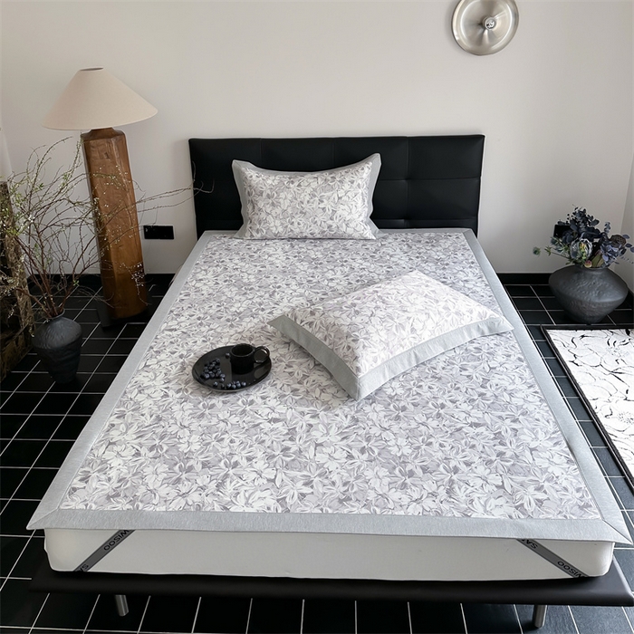 91家纺网 家纺一手货源 找家纺 三味舒屋 2026新款凉感抗菌防螨印花冰丝养生席手绘系列【花卉】床席款 墨语