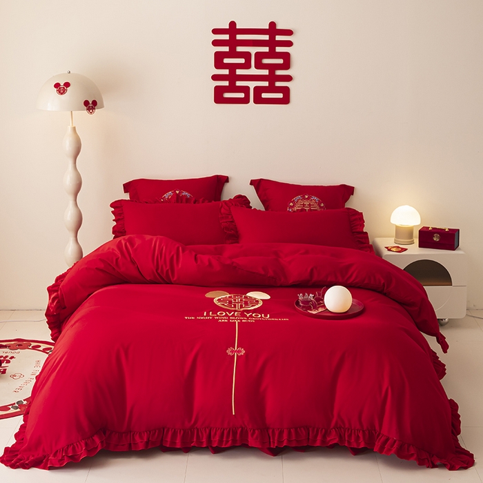 91家纺网 家纺一手货源 找家纺 玉雅家纺 2025新款磨毛时尚花边款床裙婚庆四件套 花边款-爱的故事