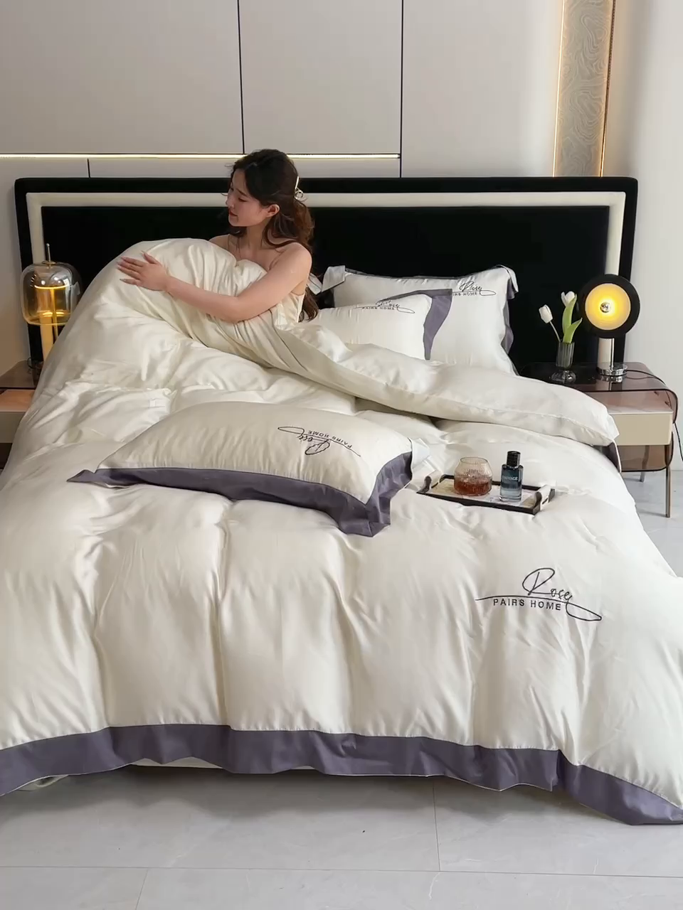 91家纺网 家纺一手货源 找家纺 瑞驰家纺 2024新款60兰精天丝四件套-罗莎琳 奶昔白