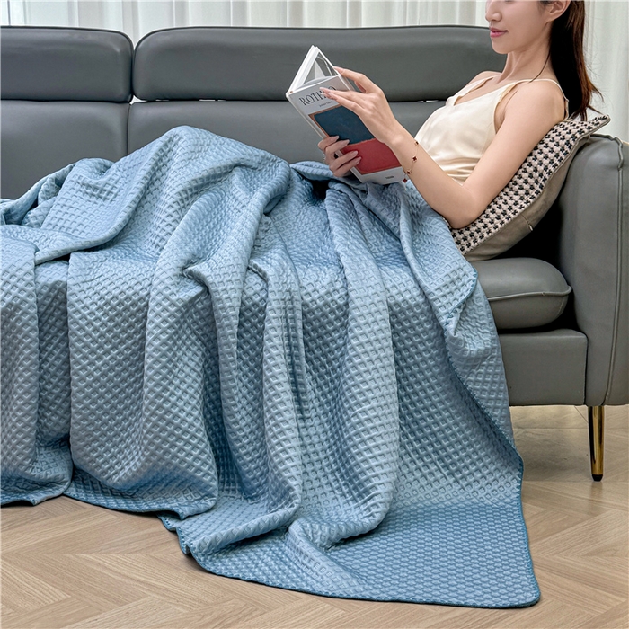 91家纺网 家纺一手货源 找家纺 伊被源 2024新款A类多功能抗菌夏凉被 冰雾兰