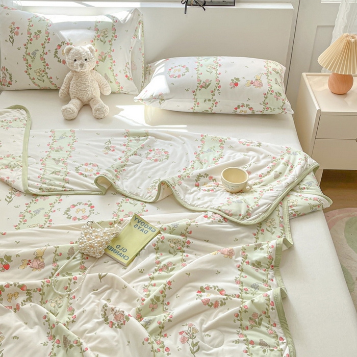 91家纺网 家纺一手货源 找家纺 葡萄家 2024新款A类母婴级大豆纤维牛奶丝针织棉夏凉被 绿野仙踪