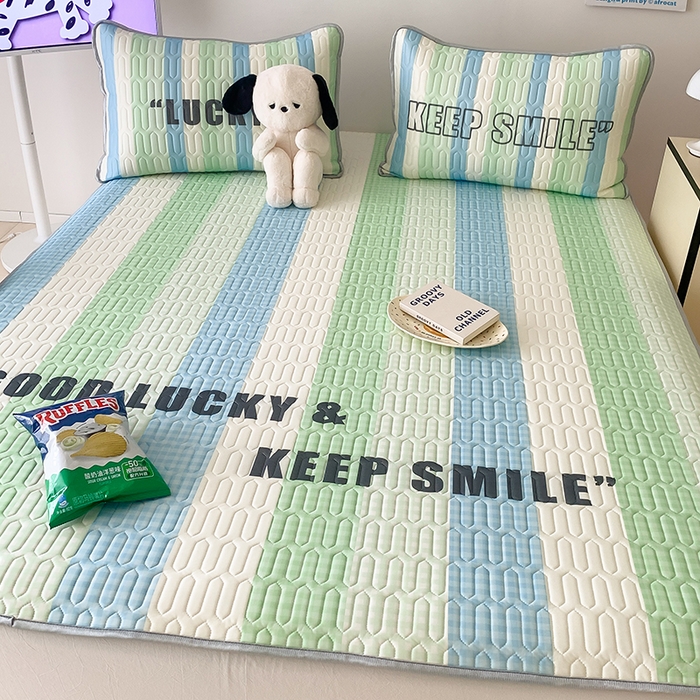 91家纺网 家纺一手货源 找家纺 顾里家纺 顾里家纺 2024新款凉感丝数码印花INS风大版凉席三件套 时尚条纹