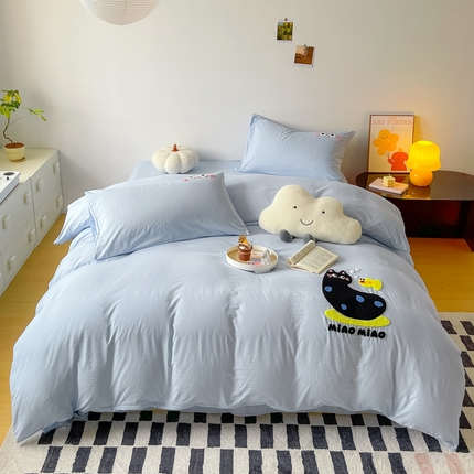 91家纺网 家纺一手货源 找家纺 铭宣家居 2024新款韩式水洗棉毛巾绣四件套 可爱猫-蓝色