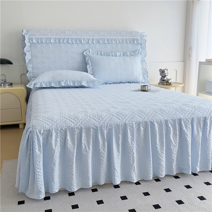 91家纺网 家纺一手货源 找家纺 2024新款亲肤水洗泡泡棉夹棉绗缝床裙款单品及套件 天蓝