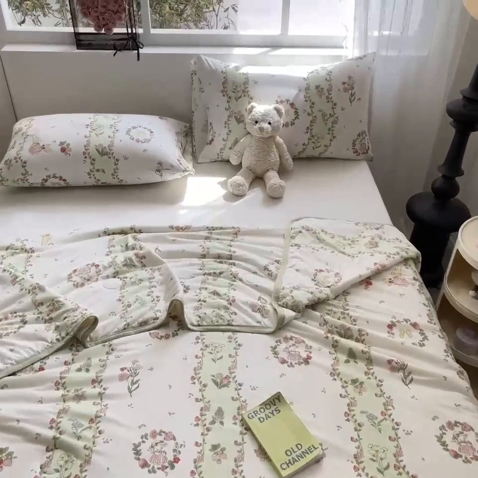 91家纺网 家纺一手货源 找家纺 葡萄家 2024新款A类母婴级大豆纤维牛奶丝针织棉夏凉被 绿野仙踪