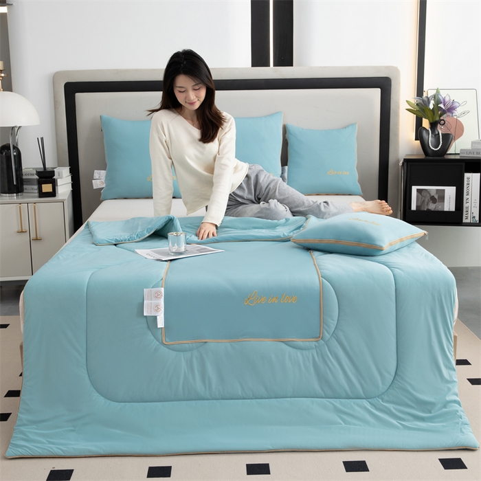 91家纺网 家纺一手货源 找家纺 照世 2024新款凉感丝轻奢抱枕被 云水绿