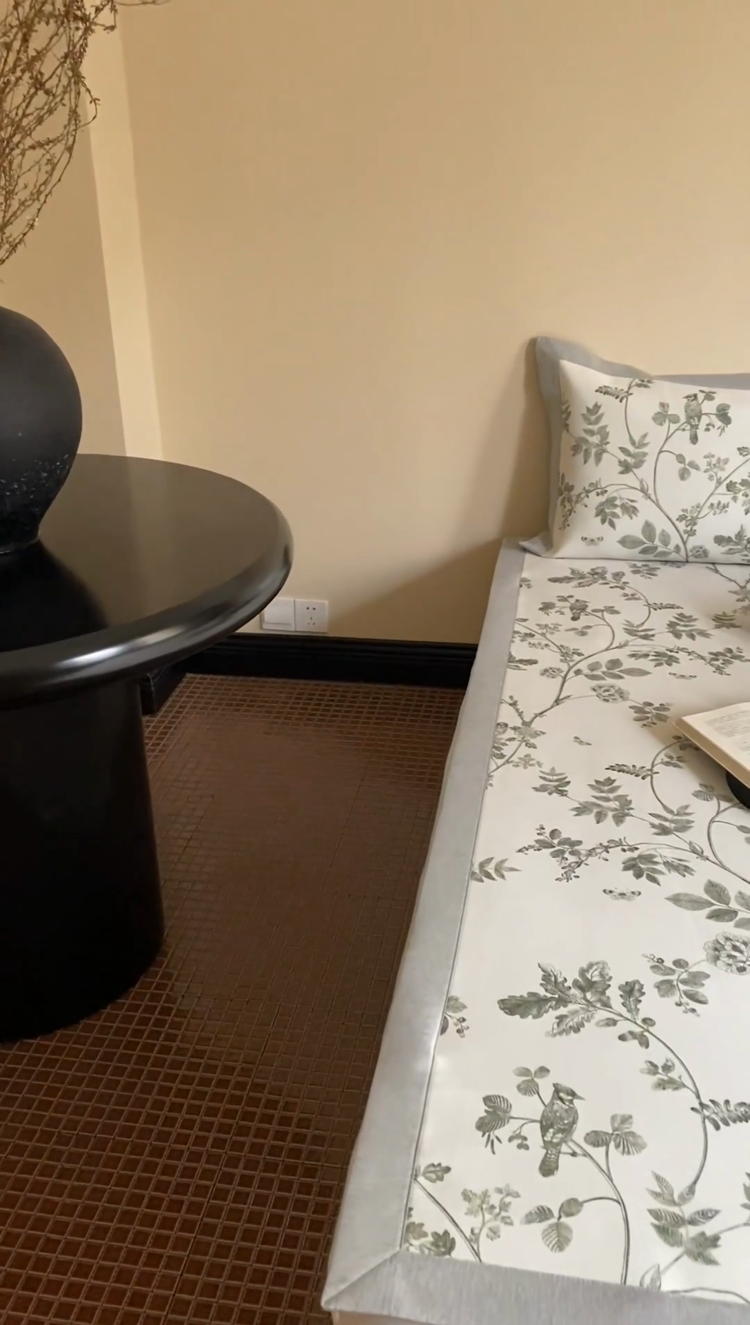 91家纺网 家纺一手货源 找家纺 三味舒屋 2026新款凉感抗菌防螨印花冰丝养生席手绘系列【花卉】床席款 枝晓绿