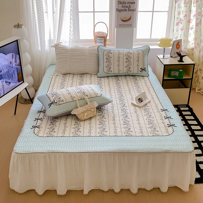 91家纺网 家纺一手货源 找家纺 顾里家纺 顾里家纺 2024新款凉感丝数码印花INS风大版凉席三件套 国风花朵蓝