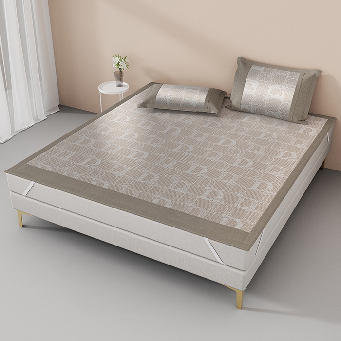 91家纺网 家纺一手货源 找家纺 伊被源 2024新款抗菌水洗绣花冰丝席--迪斯尼 迪斯尼-冰幻咖