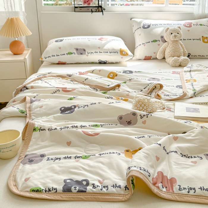 91家纺网 家纺一手货源 找家纺 葡萄家 2024新款A类母婴级大豆纤维牛奶丝针织棉夏凉被 字母小熊