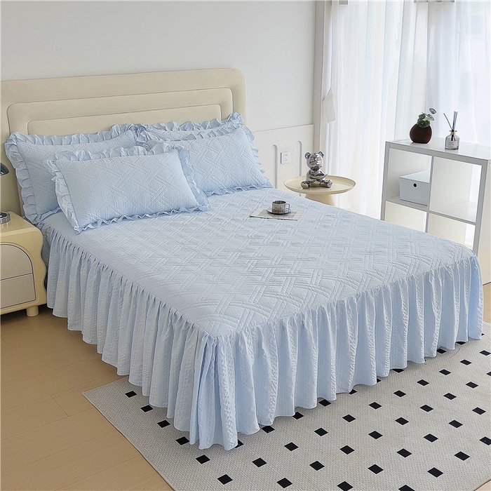 91家纺网 家纺一手货源 找家纺 十个点 2024新款亲肤水洗泡泡棉夹棉绗缝床裙款单品及套件 天蓝