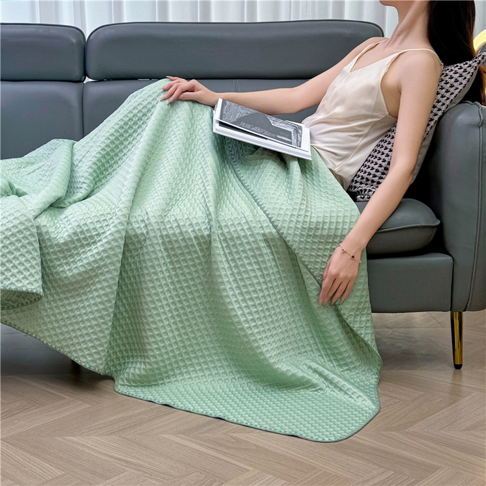 91家纺网 家纺一手货源 找家纺 伊被源 2024新款A类多功能抗菌夏凉被 冰翠绿