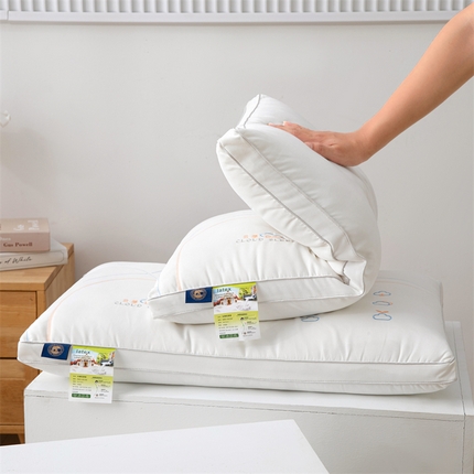 （总）织布人 2024新款枕芯超柔乳胶云感SPA枕芯定型护颈枕头