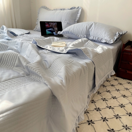 91家纺网 家纺一手货源 找家纺 六巷胡同2024新款INS韩国博主同款绗缝夏被四件套 海盐蓝