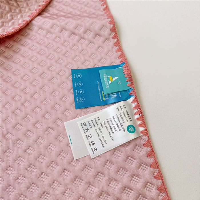 91家纺网 家纺一手货源 找家纺 伊被源 2024新款A类多功能抗菌夏凉被 冰透粉