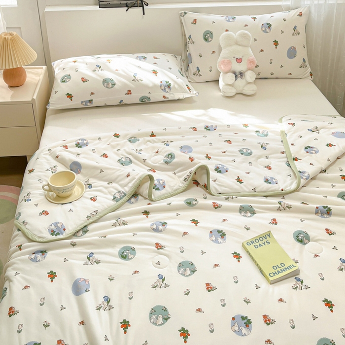 91家纺网 家纺一手货源 找家纺 葡萄家 2024新款A类母婴级大豆纤维牛奶丝针织棉夏凉被 草莓小兔