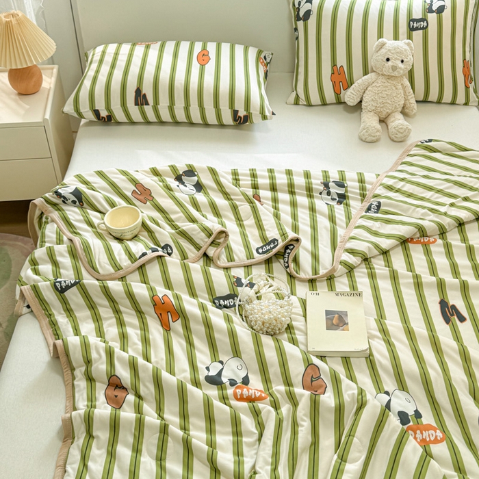 91家纺网 家纺一手货源 找家纺 葡萄家 2024新款A类母婴级大豆纤维牛奶丝针织棉夏凉被 绿条熊猫