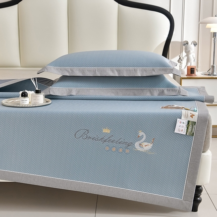 91家纺网 家纺一手货源 找家纺 （总）小牛席业 加厚款-满天星天鹅刺绣凉感冰丝席系列凉席藤席冰丝席冰藤席豆豆席乳胶席