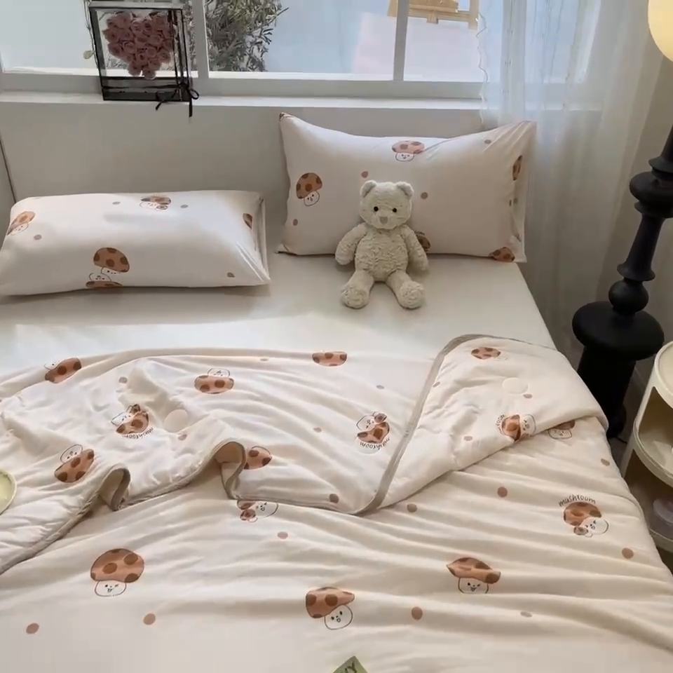 91家纺网 家纺一手货源 找家纺 葡萄家 2024新款A类母婴级大豆纤维牛奶丝针织棉夏凉被 奶油蘑菇