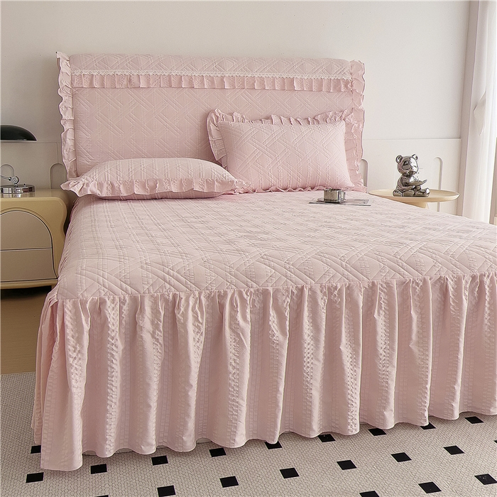 91家纺网 家纺一手货源 找家纺 2024新款亲肤水洗泡泡棉夹棉绗缝床裙款单品及套件 玉粉