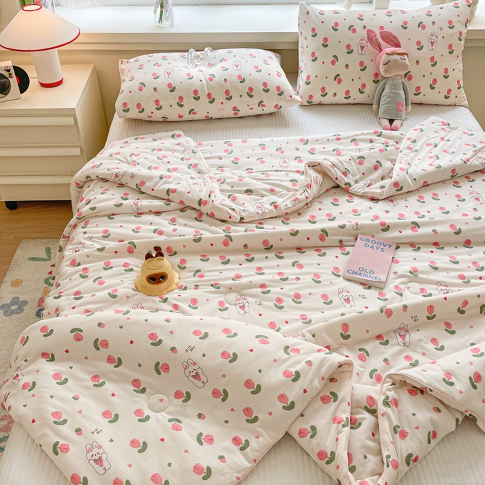 91家纺网 家纺一手货源 找家纺 沐慕 2024新款小清新加厚亲肤针织棉夏被 郁金香兔